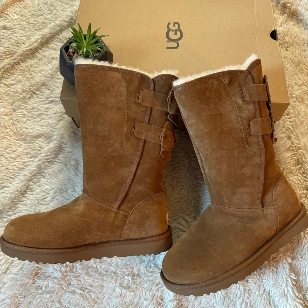 👢👢New in Box UGG Allegra Double Bow Chestnut tall  Boots size9